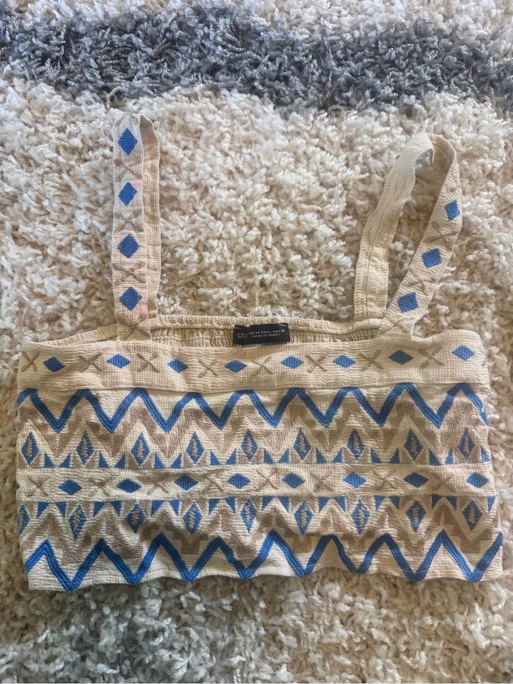 OUZU Embroidered Cream Crop Tank with Blue Accents